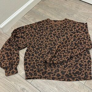 Animal print cheetah small crewneck sweatshirt Abercrombie